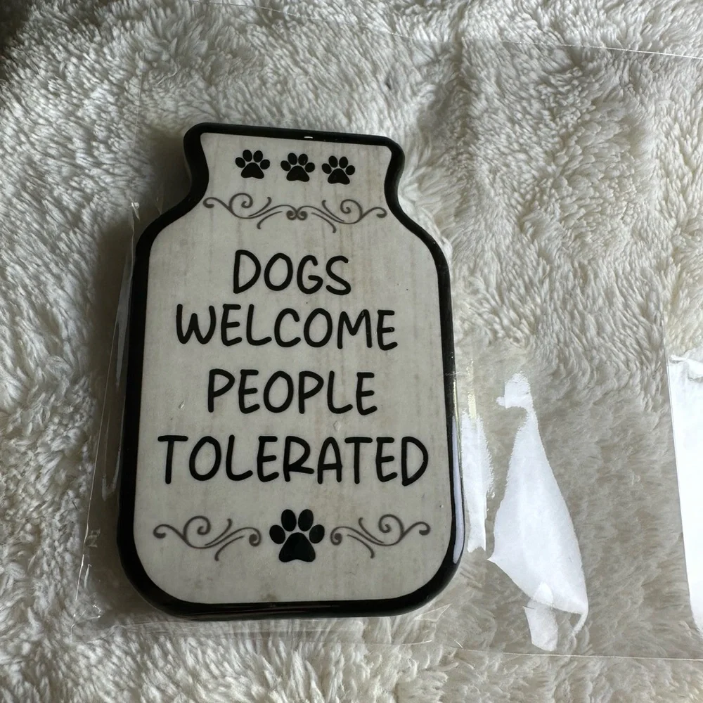 Magnet Set of 2 for Dog Lovers Adorable Kitchen Magnet Fridge or Anywhere NWT